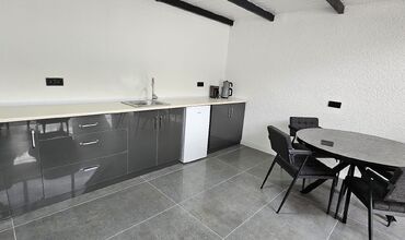 Sakura Bungalov